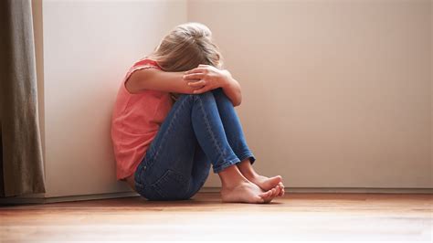 What Do I Do With A Child Dealing With Depression Youth Crisis Center