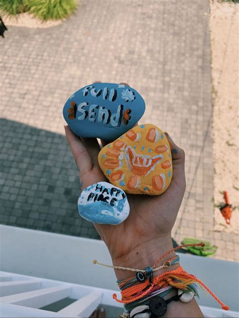 Rock Painting Vsco In 2020 Summer Crafts Painted Rocks Turquoise
