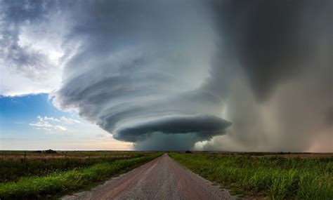 5 Incredible Storm Photographers And Their Best Images