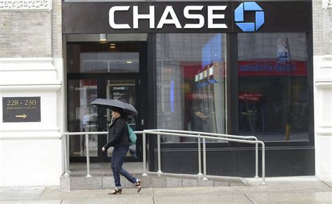 Chase Bank Waives Fees During Hurricane Sandy