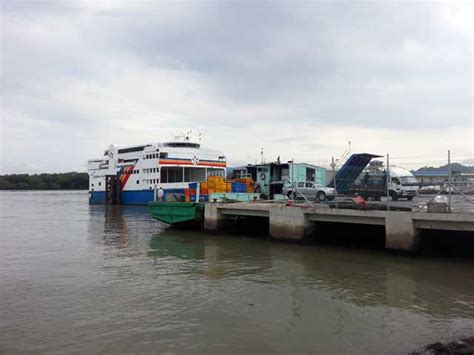 Feri yang bertolak dari jeti kuala perlis ke langkawi bermula seawal jam 7.00 pagi dan yang terakhir biasanya bertolak pada pukul 7.00 petang sebanyak lebih kurang 8 trip keseluruhannya melainkan ada disediakan extra trip kerana permintaan. Feri Langkawi - Jadual dan harga tiket 2020 | Percutian Bajet