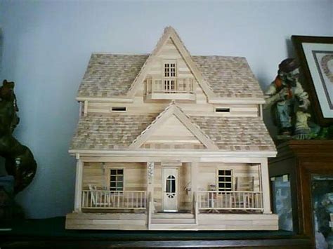 This popsicle stick house is the perfect craft for kids to make. Popsicle sticks, My heart it and Doll houses on Pinterest