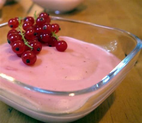 Pudding aus roten Johannisbeeren Rezept