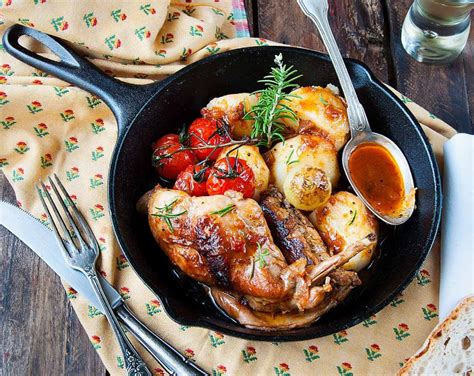 Recetas de cocina, más de 21.500 recetas sencillas, explicadas paso a paso y ordenadas por categoría. Conejo asado al horno con guarnición - La Cocina de ...