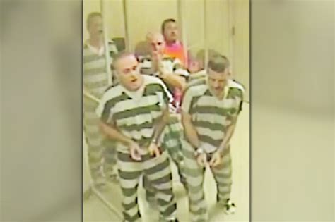 Texas Prison Inmates Escape Cell To Rescue Jailer In Shocking Video Daily Star
