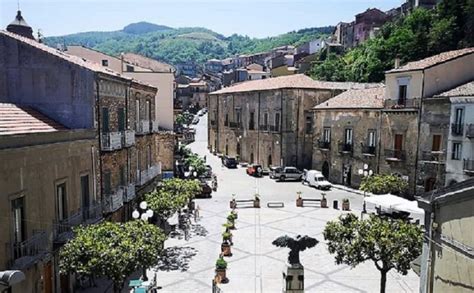 City of galati (romania) by air. Galati Mamertino, salgono a 115 i positivi. Il sindaco ...