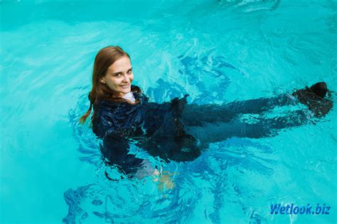 wwf 82567 update wetlook girl in cold water at outdoor pool wetlook wetlook world