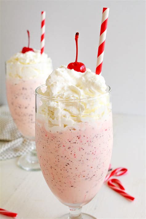 Is mint extract safe for cats? Peppermint Chip Milkshake | Recipe By My Name Is Snickerdoodle