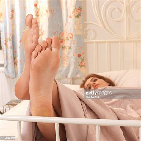 Barefoot Feet Up Lying Down Girl Bildbanksfoton Och Bilder Getty Images