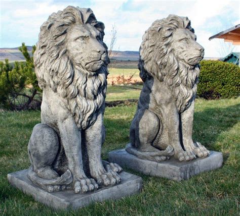 Pair Of Stunning Large Sitting Lion Statues Lion Sculpture Animal