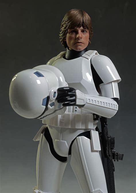 Hot Toys Luke Skywalker in Stormtrooper Disguise figure | Hot toys