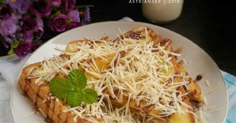 Maybe you would like to learn more about one of these? Resep Roti Bakar Coklat Keju oleh 🍒Astri Anjar🍍 - Cookpad