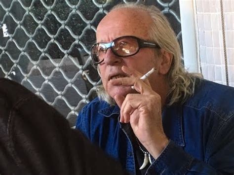 כתובת ערוץ היוטיוב זהבי לחובבי הז'אנר ובו. נתן זהבי מתעצבן בפורום מאג'די - YouTube