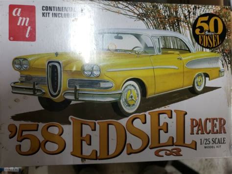 Amt 1958 Edsel Pacer 60th Anniversary Plastic Model Car Kit 125 Scale