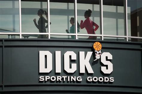 Dicks Sporting Goods Lost More Than Expected Its Stock Is Rising Barrons