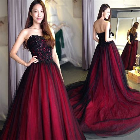 Gothic Long Black And Burgundy Wedding Dress With Color Sweetheart Lace