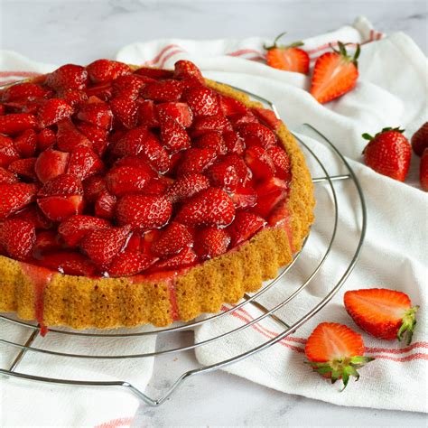 Tortenboden mit Erdbeeren