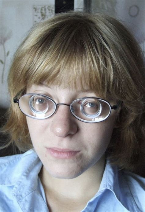Pin Von Glasses Auf Strong Glasses Brillen Frauen Brille Frau