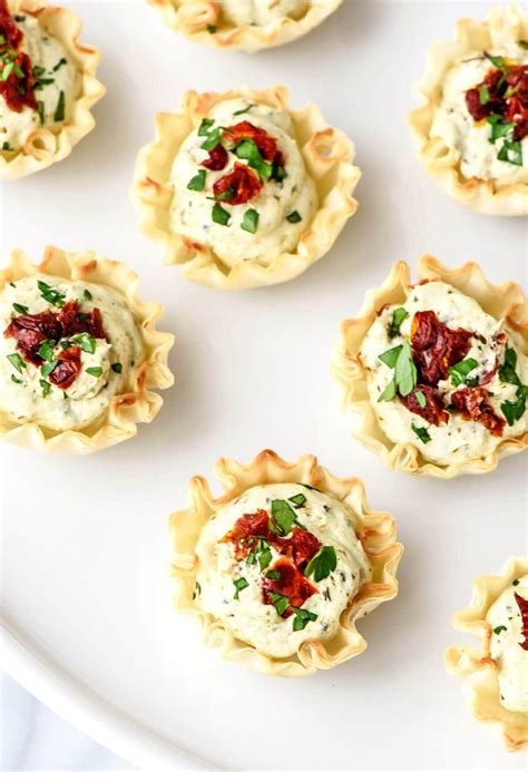 These christmas appetizers are perfect for kicking off christmas dinner or a festive holiday party. Your Christmas Party Guests Will Devour These Delicious Holiday Appetizers | Best holiday ...