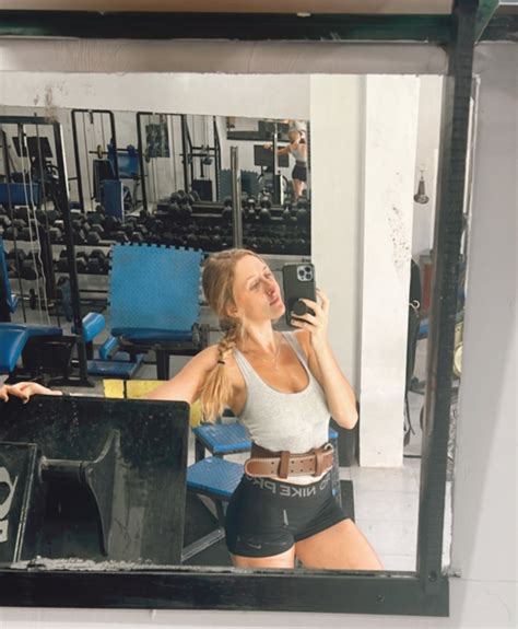 Tw Pornstars Pic Molly Pills Twitter In The Gym After The Gym