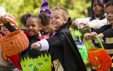 Cdc Urges Americans To Avoid Traditional Trick Or Treating This Year