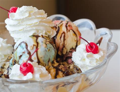 The Ingredients Inside The Worlds Most Expensive Ice Cream Sundae Will