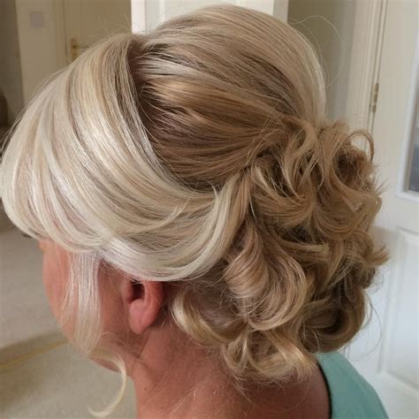 So, it is necessary that the mothers appear extremely beautiful at the most precious event. 2021 Latest Updo Hairstyles for Mother of the Groom