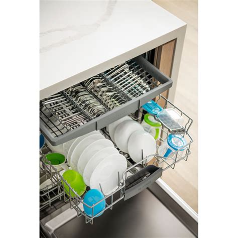 If visible condensation persists, you can wipe it off with a towel, but if it returns, you really need to figure out why and how you can fix it. Bosch 500 Series Top Control Tall Tub Bar Handle ...