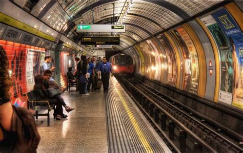 London 2 Hour Underground Tube Tour Getyourguide