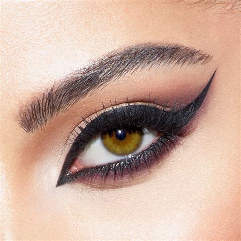 With itchy eyes, red eyes and watery eyes it can be tough. Killer Kajal Eyeliner | TooFaced