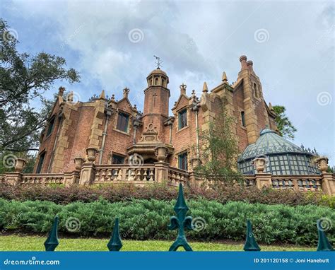 A View Of The Exterior Of The Haunted Mansion Ride In The Magic Kingdom