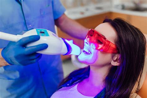 The Difference Between Laser Teeth Whitening With Whitening Tray