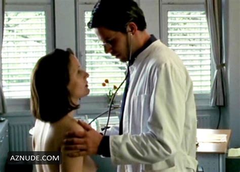 Browse Celebrity Stethoscope Images Page 1 Aznude
