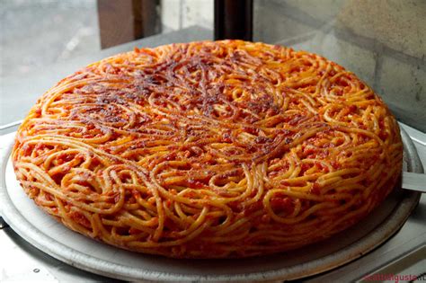 Benvenuto nella fan page ufficiale ssc napoli welcome to the official fan page ssc napoli. Napoli. La frittata di maccheroni è street food dal nuovo ...
