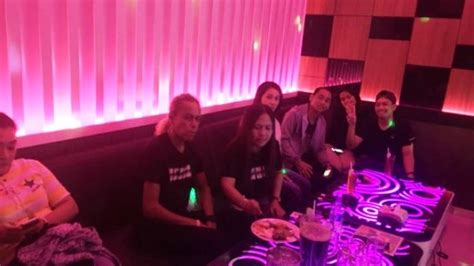 Karaoke Bersama di Happy Puppy Hanya Rp 70 Ribu. Nikmati Paket 3 Jam