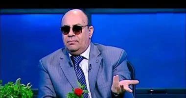 4 في السحور و5 وقت الإفطار وما يليه. لقطة اليوم.. مبروك عطية: أولاد الأب اللى واقف على الناصية ومش بيسأل عليهم أيتام - اليوم السابع