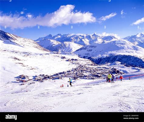 Ski Slopes Resort Alpe Dhuez Isere Auvergne Rhone Alpes Alpes H Hi Res