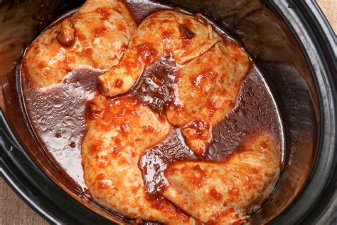 How long do you cook chicken drumsticks in a crock pot? 2-Ingredient Crock Pot Barbecued Chicken Legs Recipe