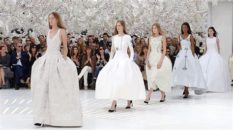 Raf Simonss 50 Best Dior Runway Looks And Red Carpet Gowns Stylecaster
