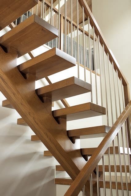 White Oak Mono Stringer With Stainless Steel Spindles Contemporary
