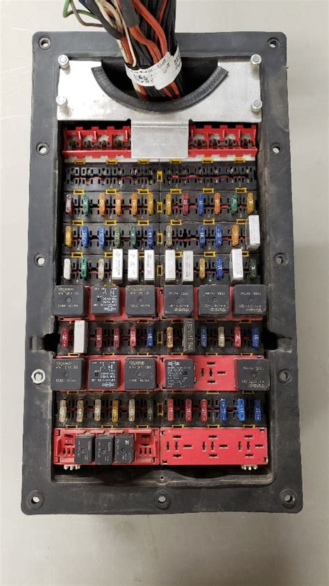 Kenworth T600 Fuse Box For Sale