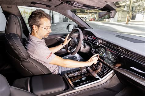 La série a90j est disponible en 55, 65 et 83 pouces Audi RS Q8 (2020): nos impressions en vidéo à bord du Q8 ...