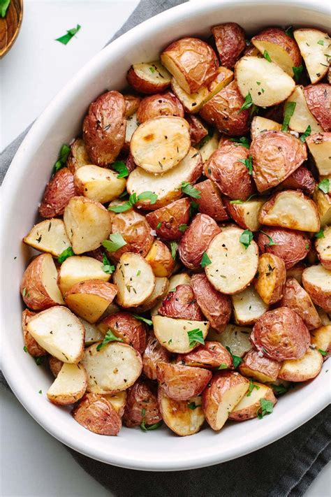 You'll have 6 long wedges from each potato. EASY OVEN-ROASTED RED POTATOES - THE SIMPLE VEGANISTA