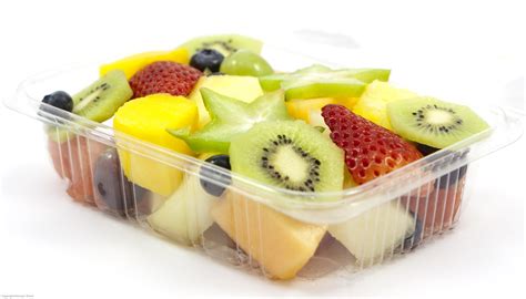 Masalahnya, buah potong, buah kupas, atau irisan buah itu bisa cepat busuk kalau disimpan dengan cara yang salah. Fruit For The Office: 5 Tips for the Perfect Fruit Salad