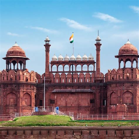 Top 10 The Greatest Historical Places In India