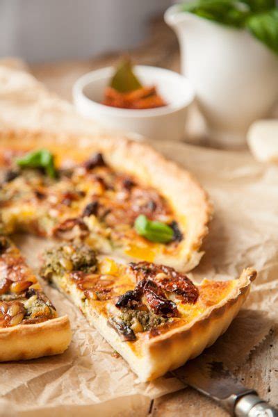 Rezept Mediterrane Quiche Mit Getrockneten Tomaten Pinienkernen Und