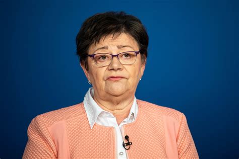 A szakmai egyeztetések eredményeként újra javasolta müller cecília, hogy a fontosnak nevezte, hogy a kormányfő példát mutasson a lakosságnak, így minél többen éljelenek az oltás felvételének. Müller Cecília: Egyfajta góc alakult ki a Pesti úti idősek ...