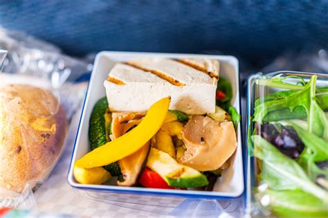 World Vegetarian Day Around The World In Eight Vegetarian In Flight Meals Aerotime
