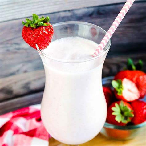 Japanese Strawberry Milk Smoothie 3 Minutes