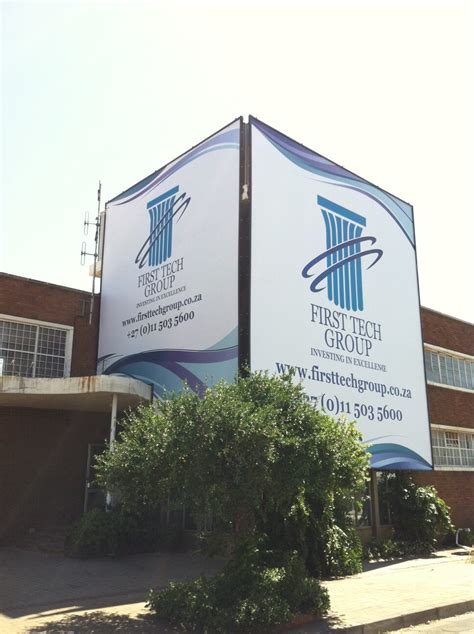 Freestanding Pylon And Pole Signs Octangle Marketing And Signage